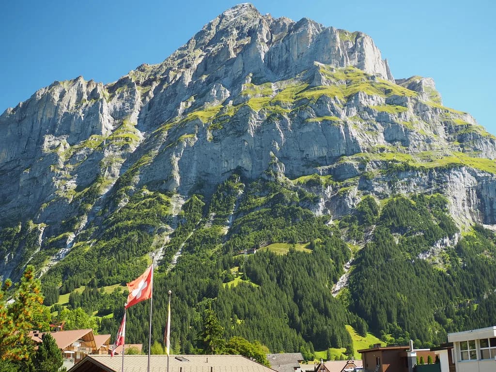 10-Day Switzerland Itinerary: Cities, Mountains & Trains