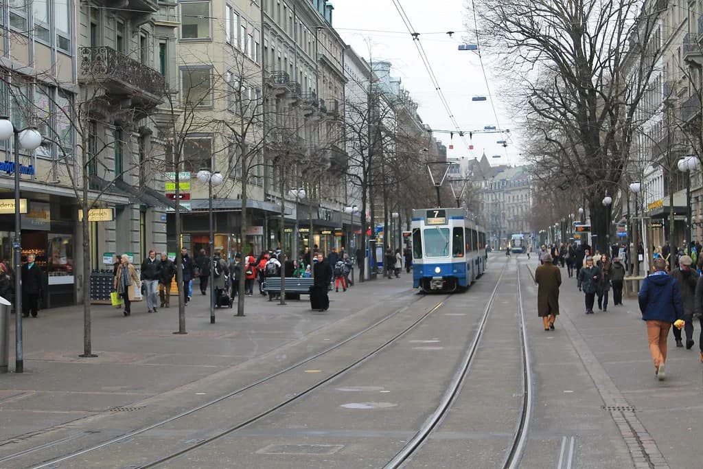 Bahnhofstrasse Zürich: What to See on Zurich's Main Shopping Street