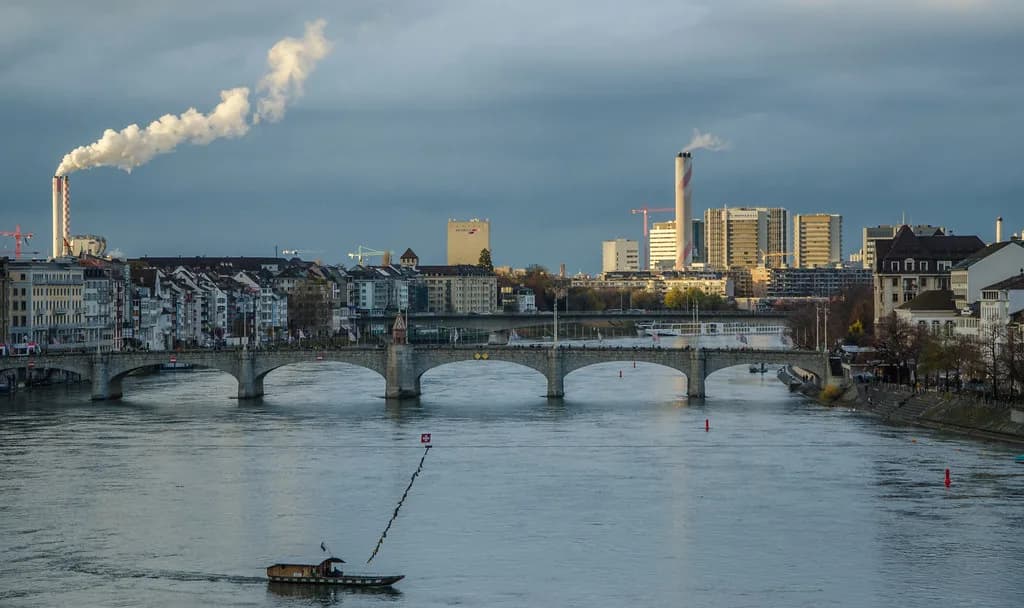 Basel Self-Guided Walking Tour: Old Town, Rhine and Minster
