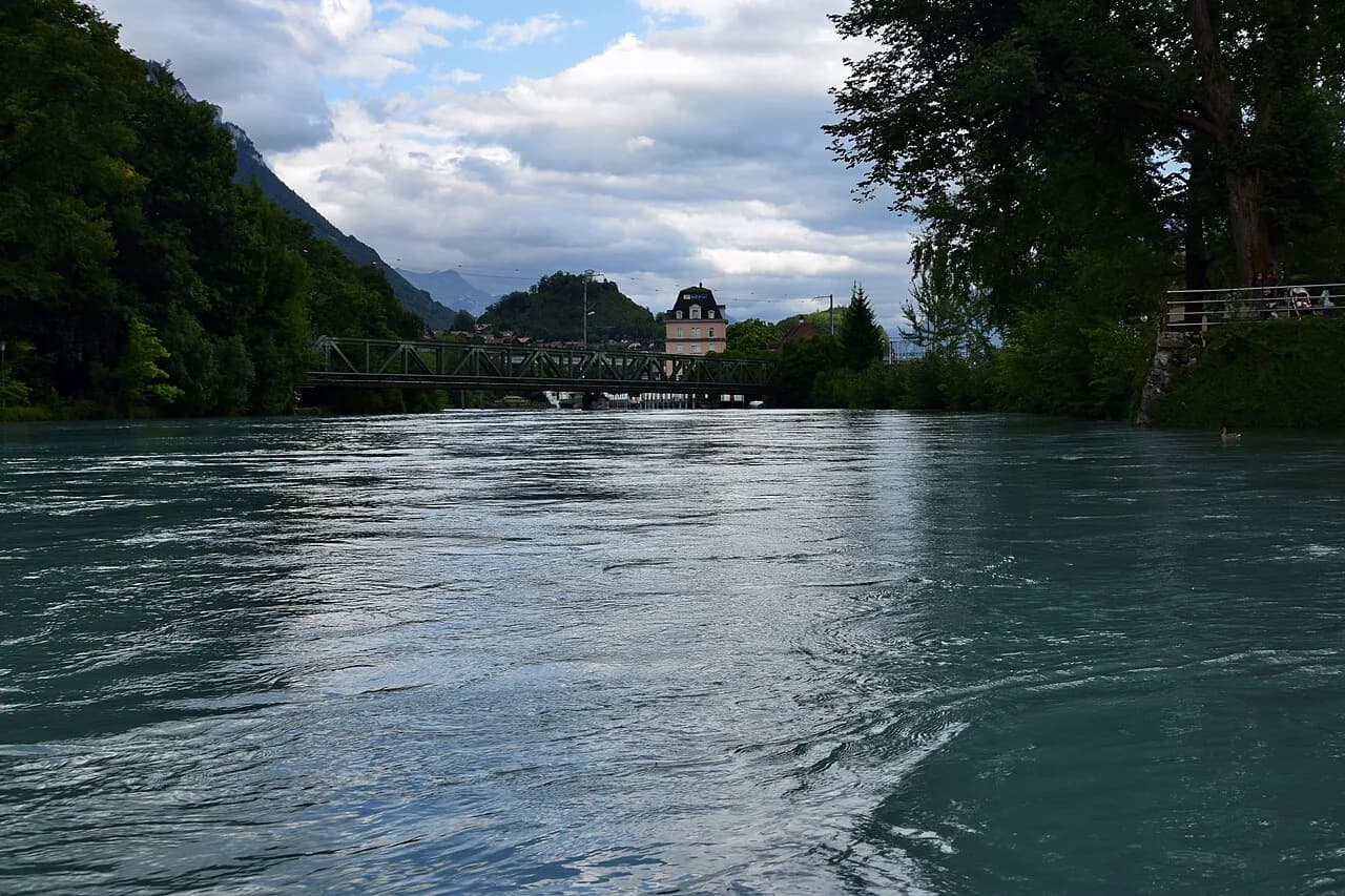 Best Time to Visit Interlaken: Season-by-Season Guide
