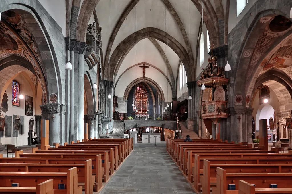 Chur Cathedral: Guide to the Cathedral of the Assumption