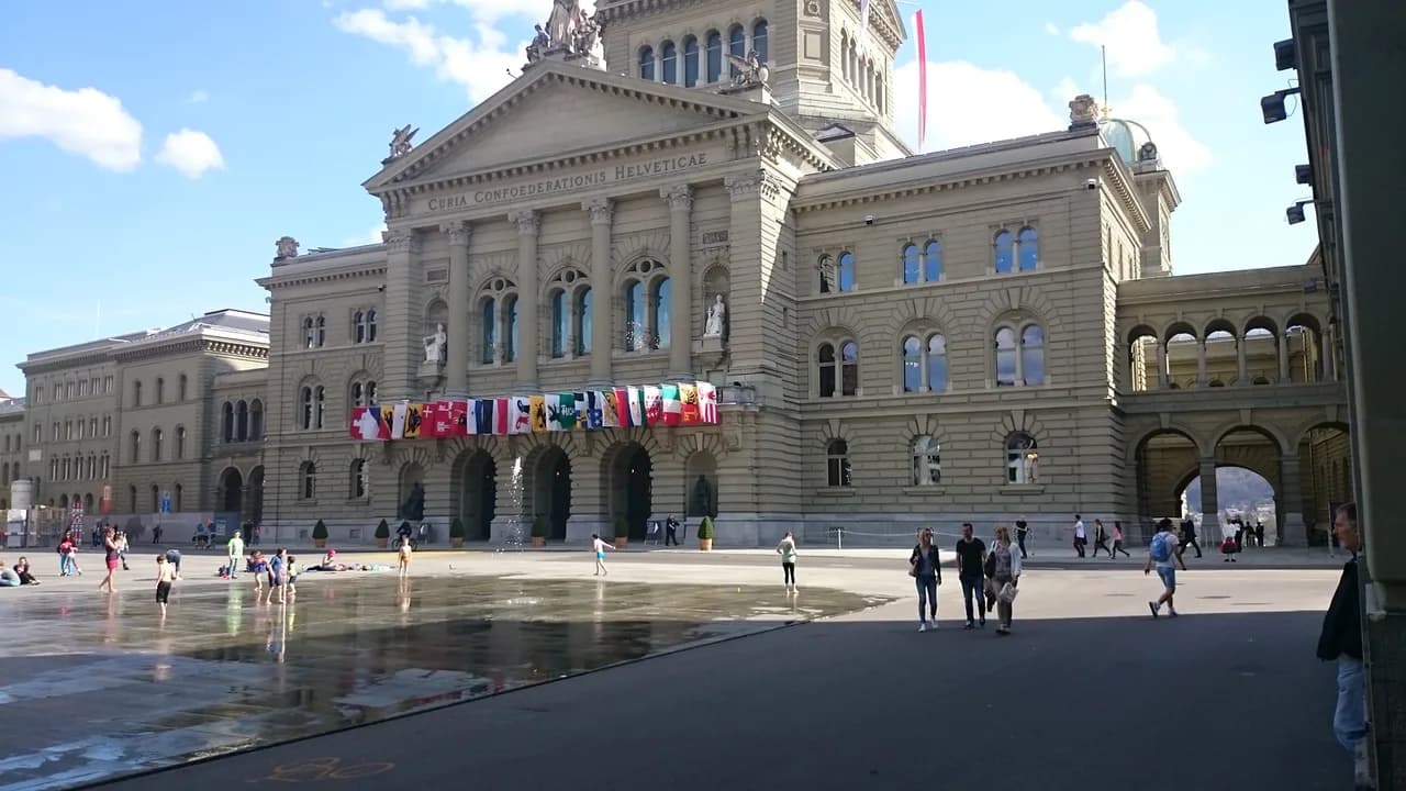 Federal Palace Bern Guide: Tours, Sights and Visit Tips