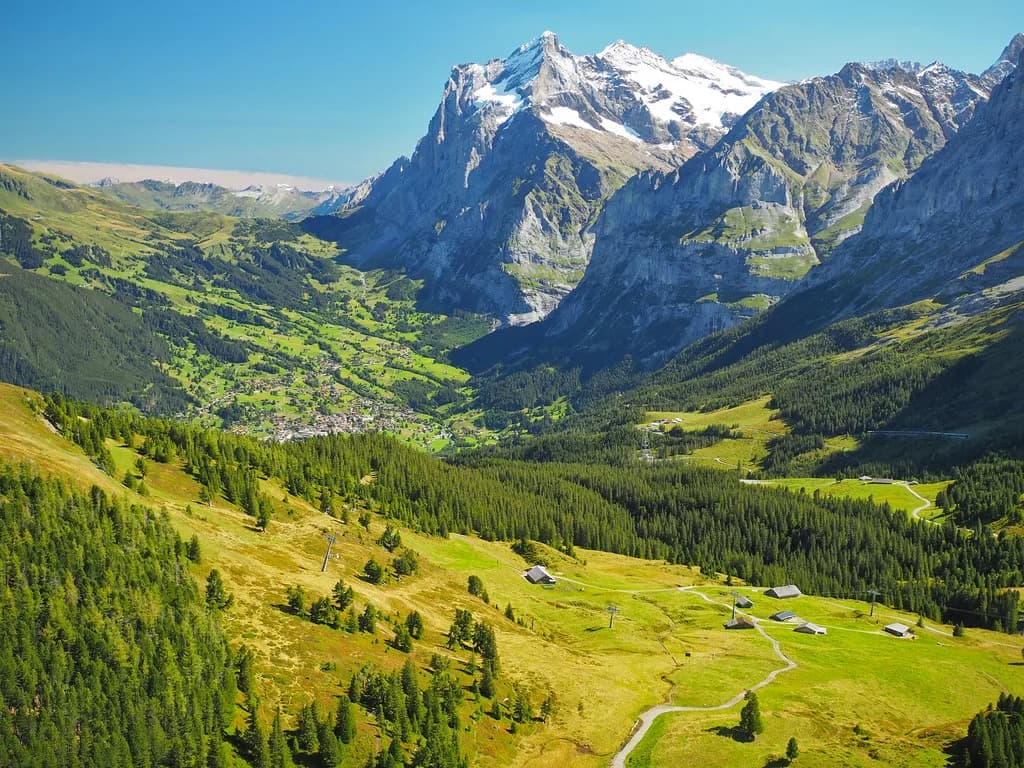 Grindelwald in Autumn: Plan Fall Colors and Views