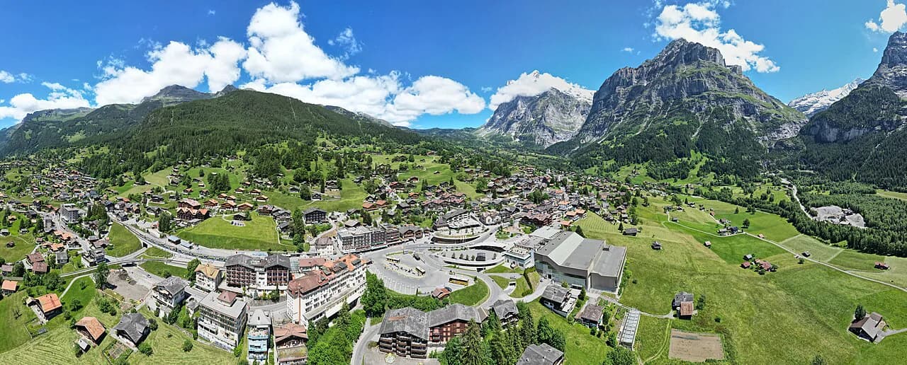 Grindelwald in June: Decide Weather, Open Spots & Days