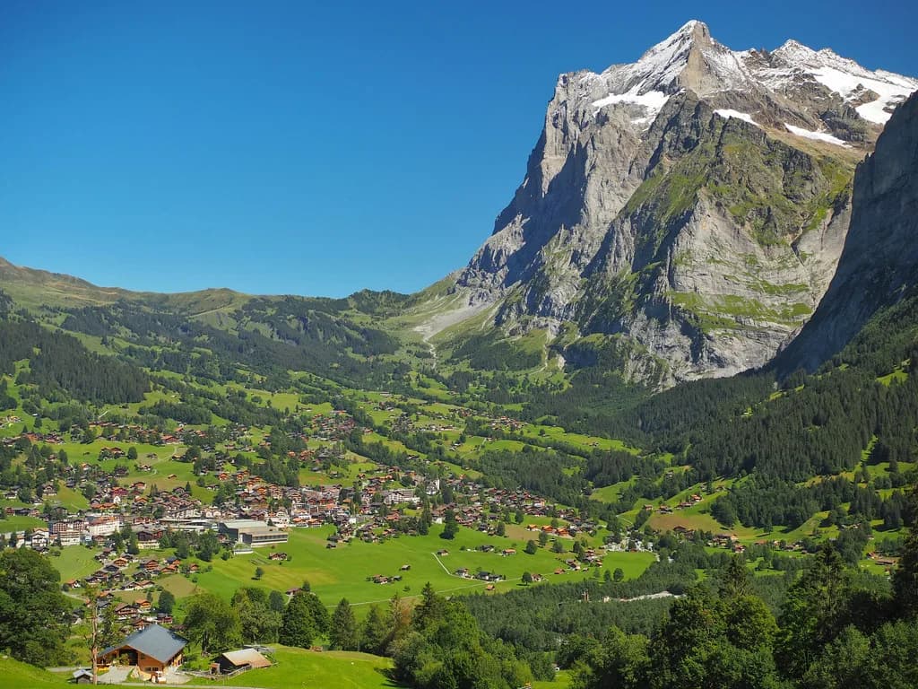 Grindelwald in September: Weather, Crowds and What to Do