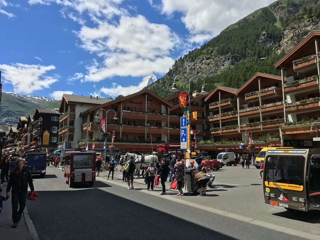 Hinterdorf Zermatt: Visiting the Old Village Quarter