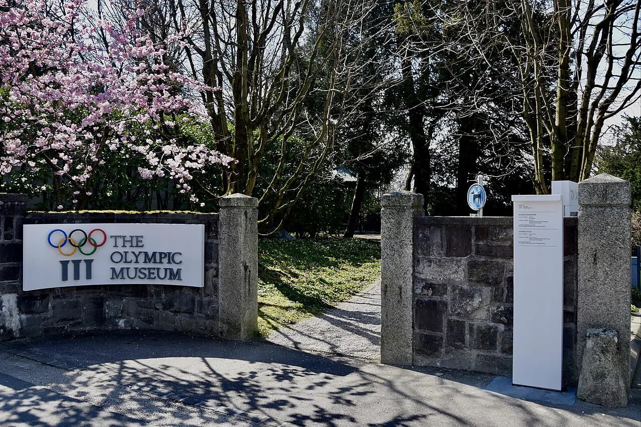 How Many Days in Lausanne? One, Two or Three Days
