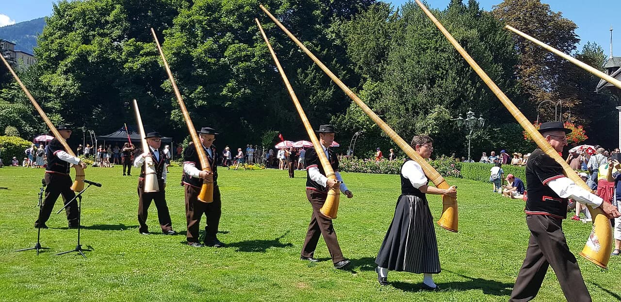 Interlaken in August: Plan Weather, Crowds and Days