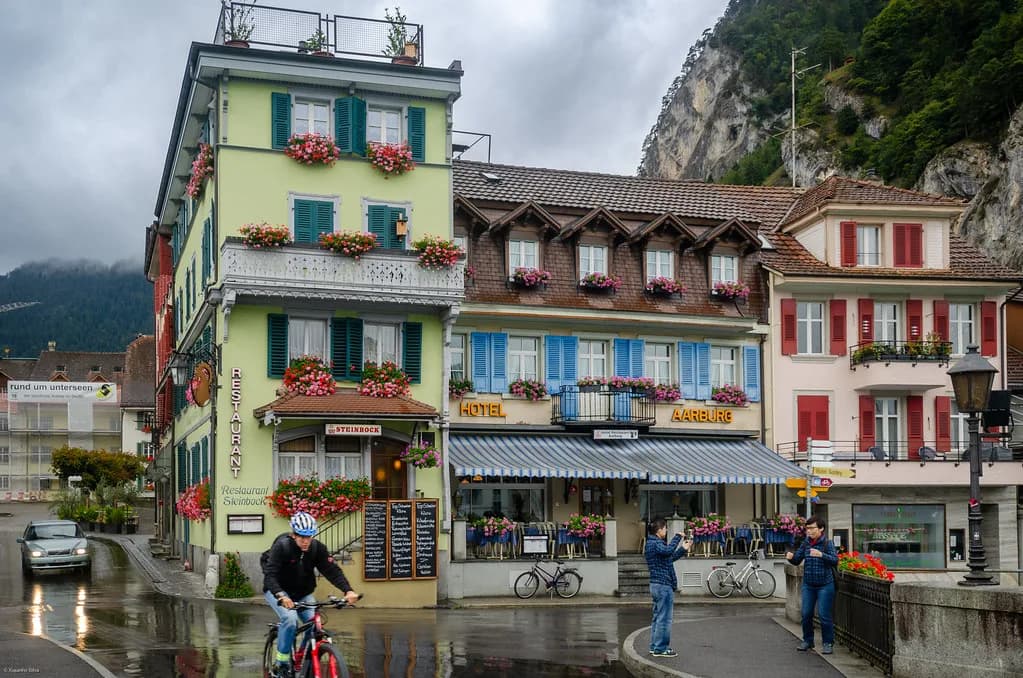 Interlaken Old Town: What to See in Unterseen's Altstadt
