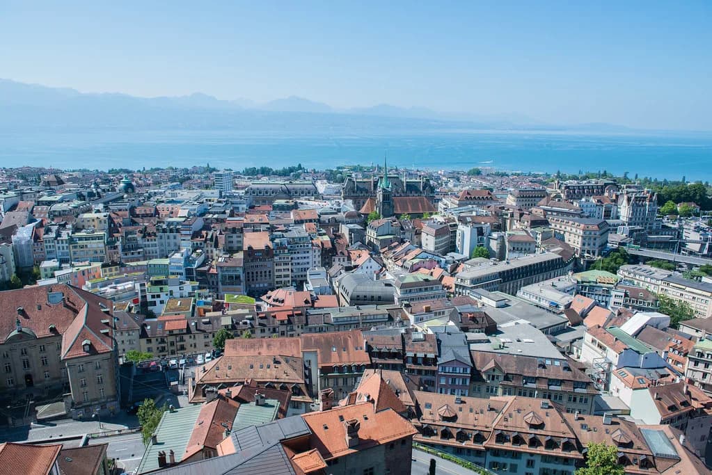 Lausanne Cable Cars: Glacier 3000 and How to Ride It