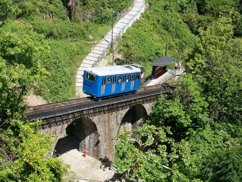 Locarno Cable Car and Funiculars: Cardada Cimetta Guide