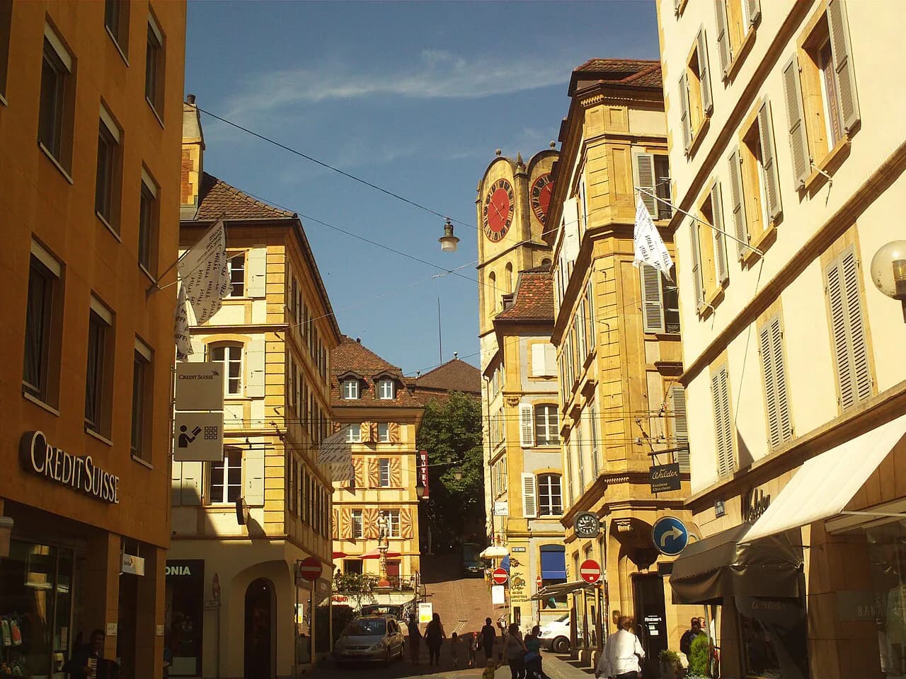 Neuchâtel Old Town: What to See and How to Walk It
