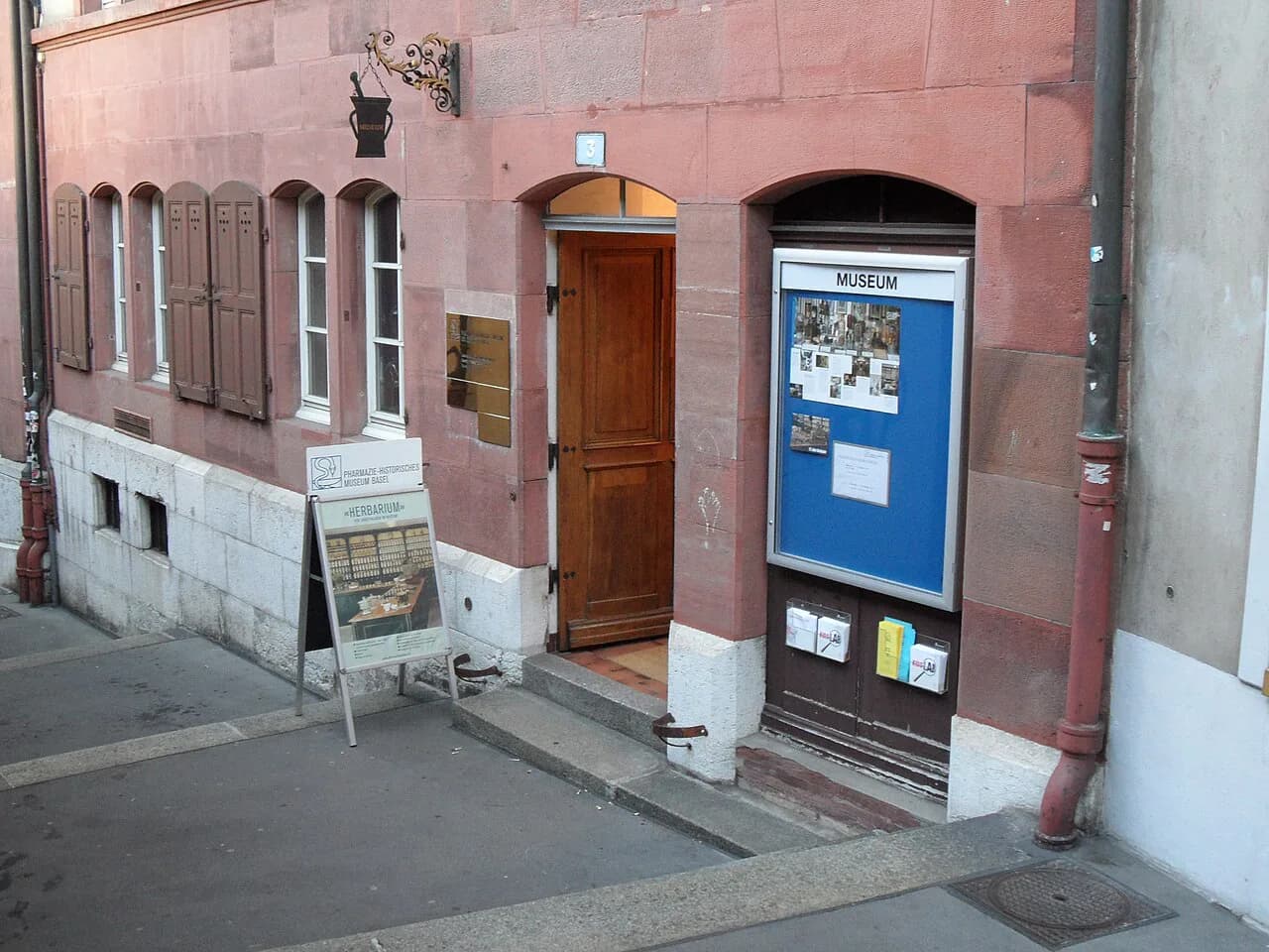 Pharmacy Museum Basel: What to See at the Pharmaziemuseum