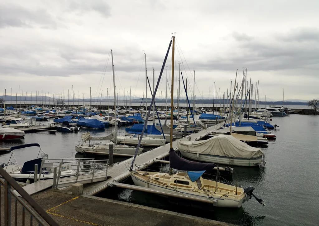 Port de Neuchâtel: A Visitor's Guide to the Harbor and Place du Port