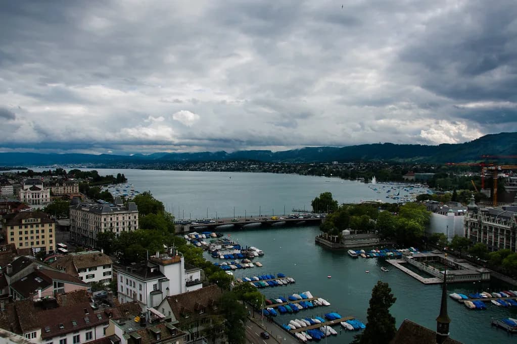 Zürich in July: Weather, Crowds and What to Plan
