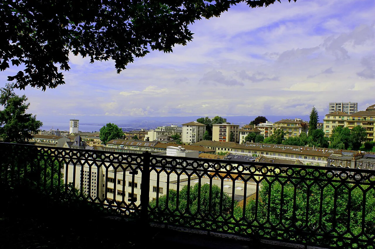 Lausanne, Château Saint-Maire, esplanade