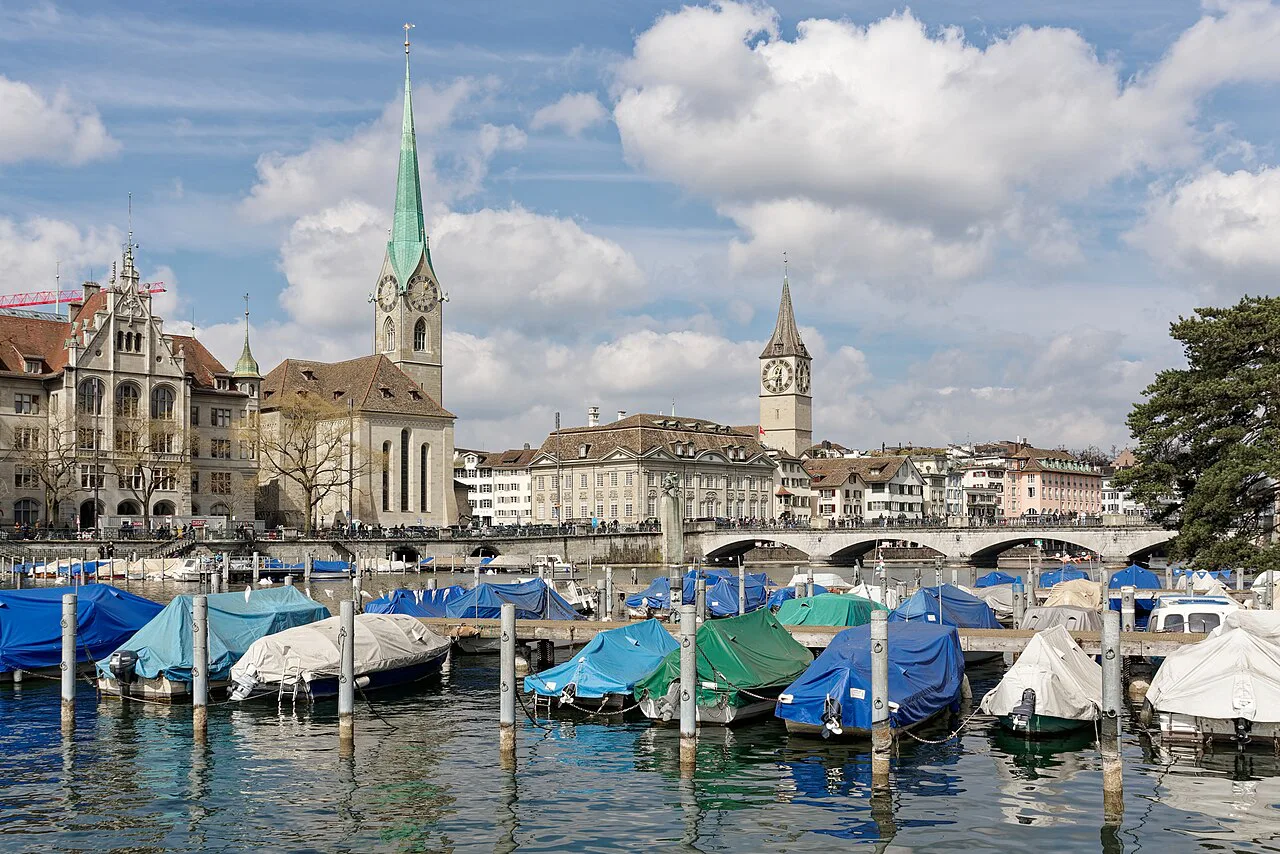 Fraumünster, Münsterbrücke and St. Peter, Zürich