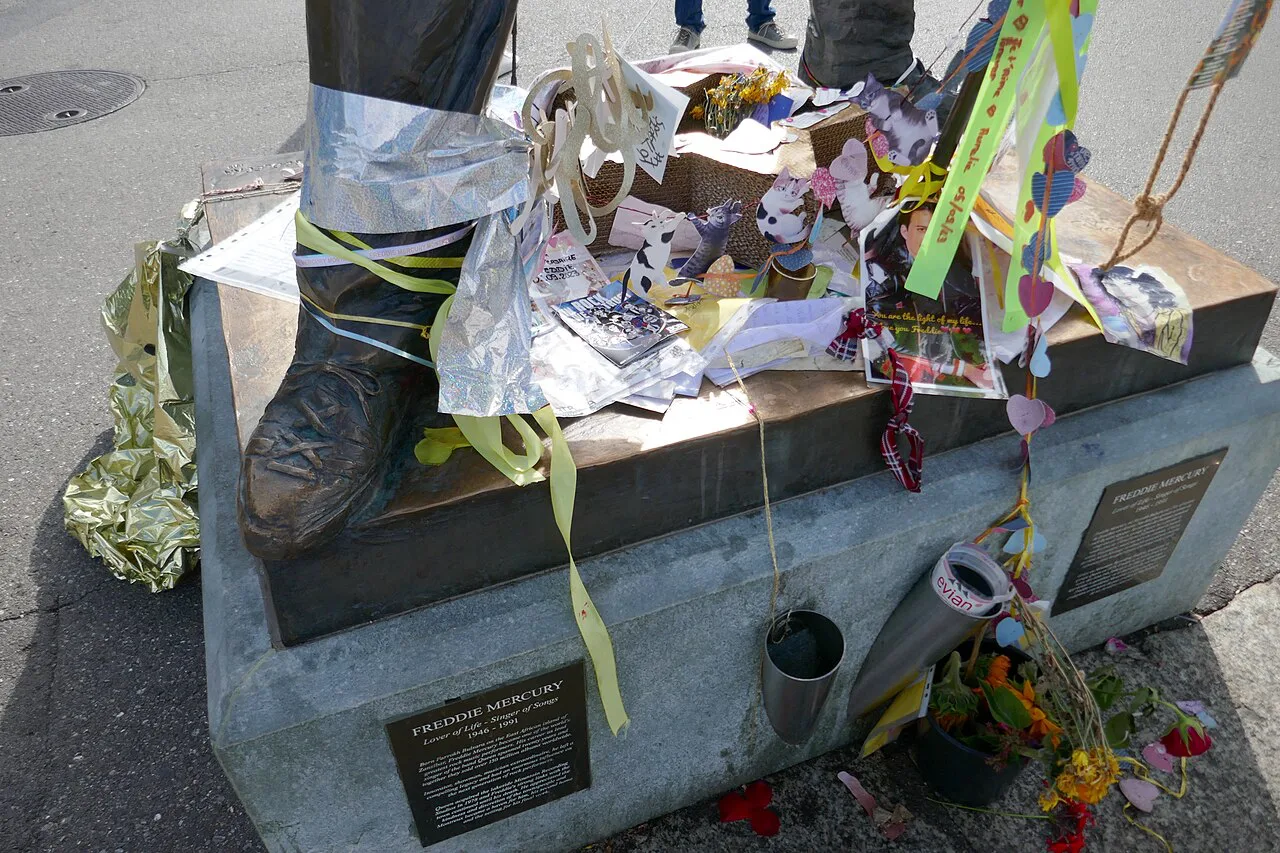 Freddie Mercury statue in Montreux