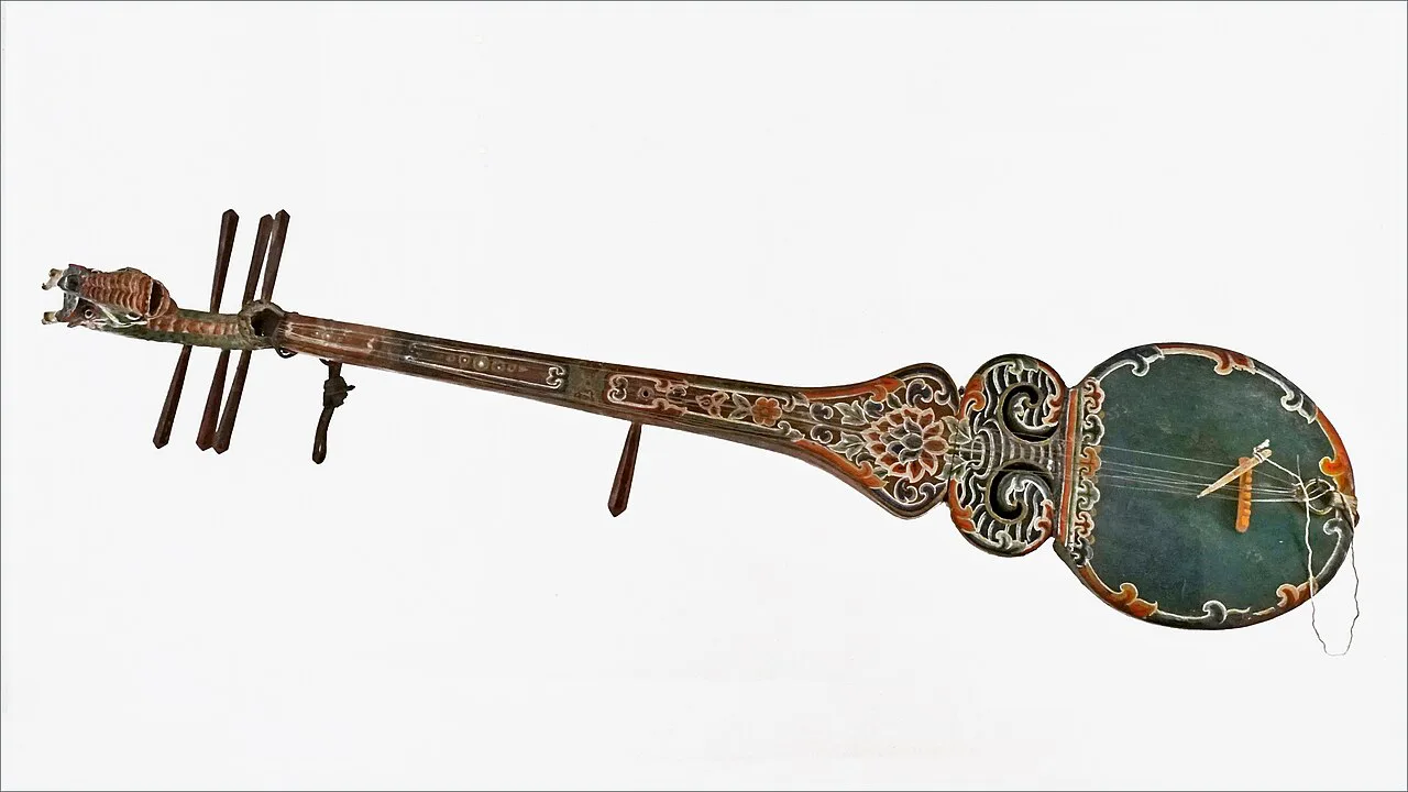 Luth dranyen (musée d'ethnographie, Neuchâtel, Suisse)