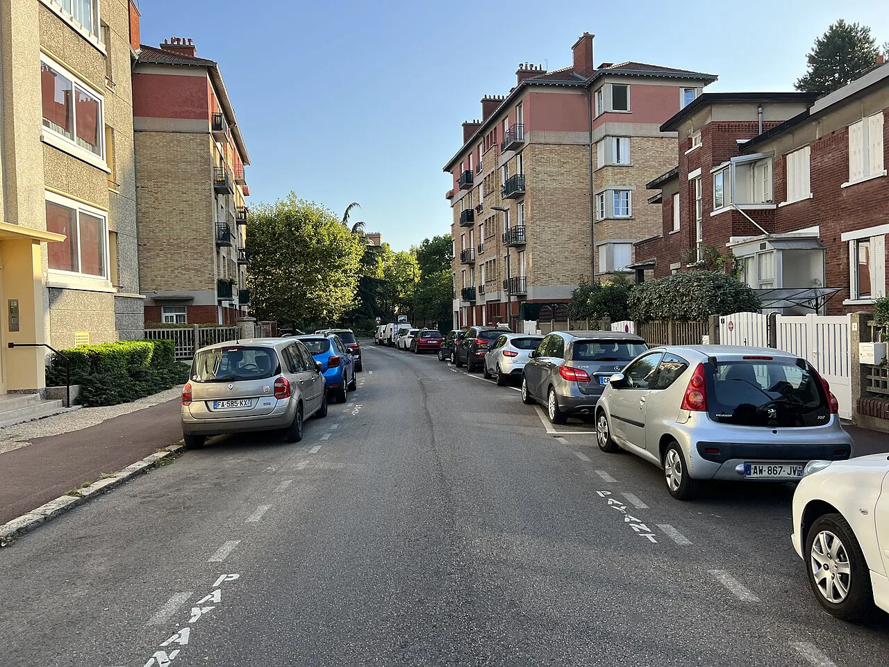 Rue Locarno - Suresnes (FR