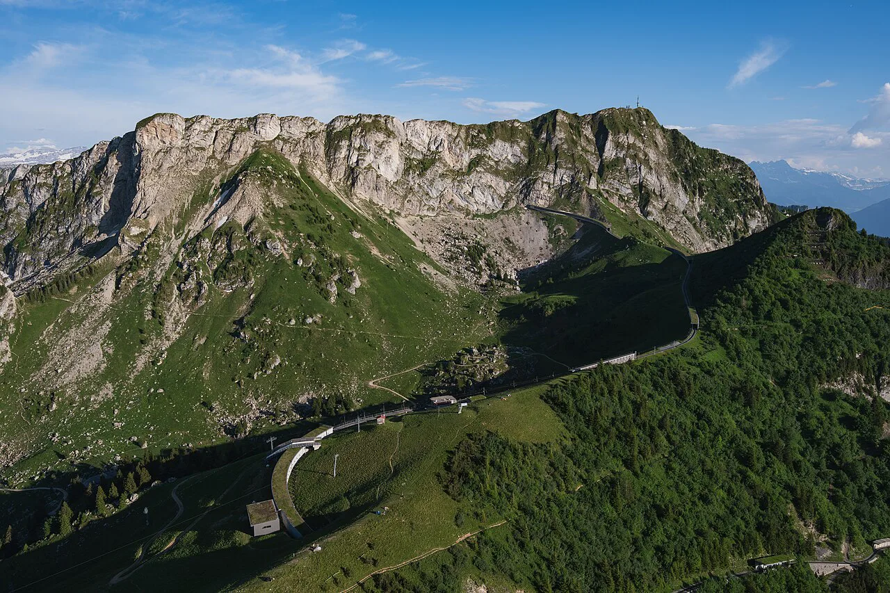 Rochers de Naye et Grande Chaux de Naye depuis Dent de Jaman, Montreux, Vaud