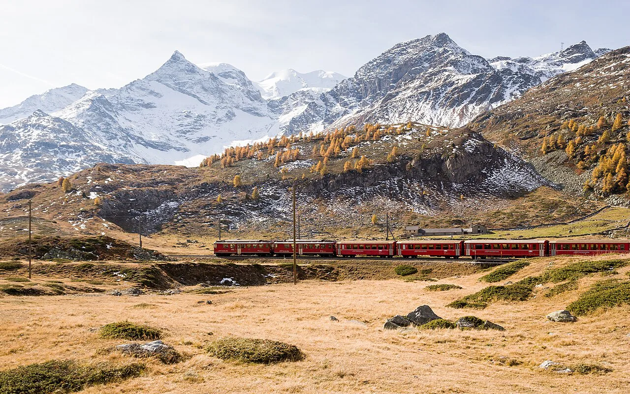Bernina-Express zwischen Bernina-Lagalb und Ospizio Bernina - ), Switzerland