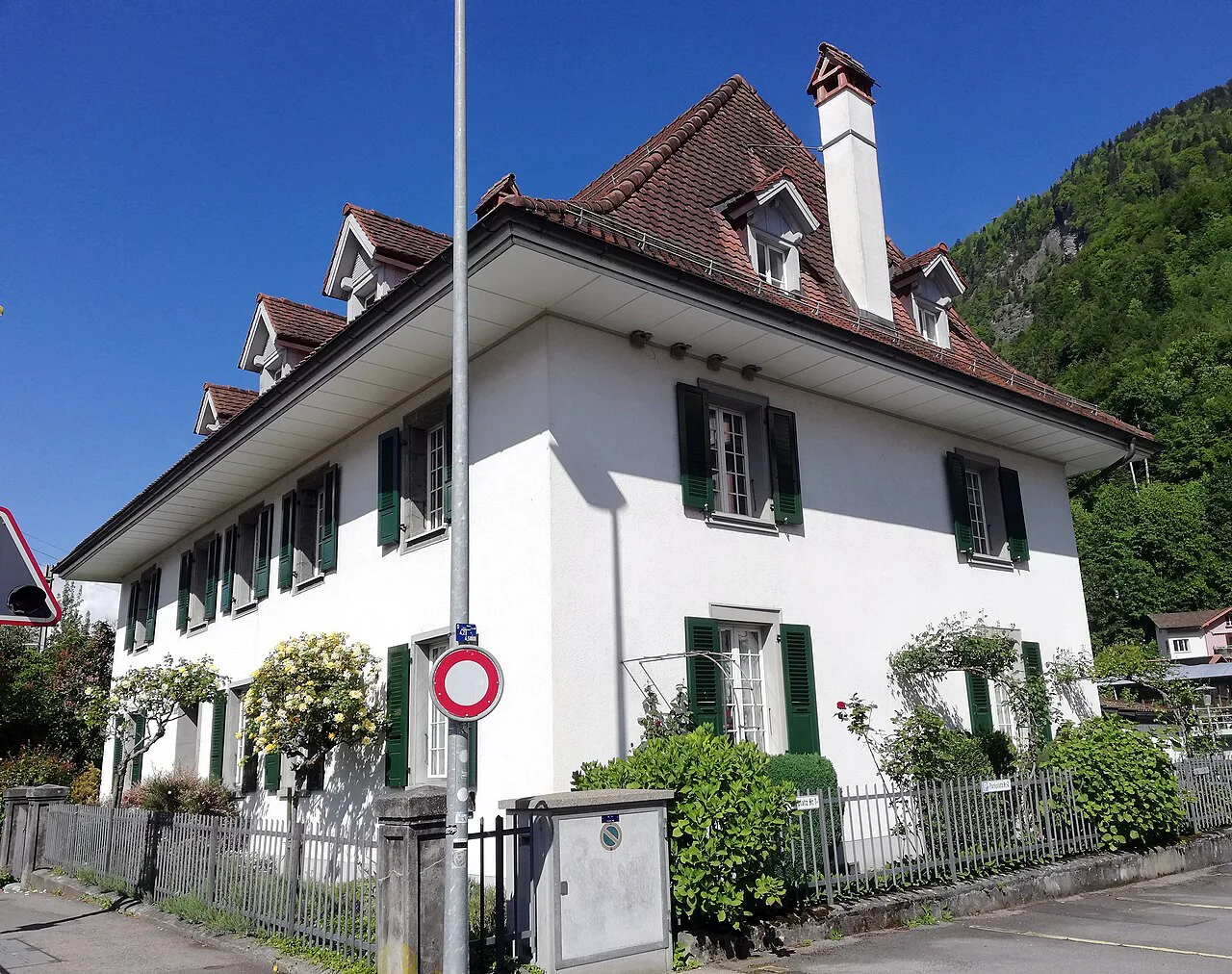 CH-BE-Ehemaliges Zollhaus - Höheweg - Interlaken b)