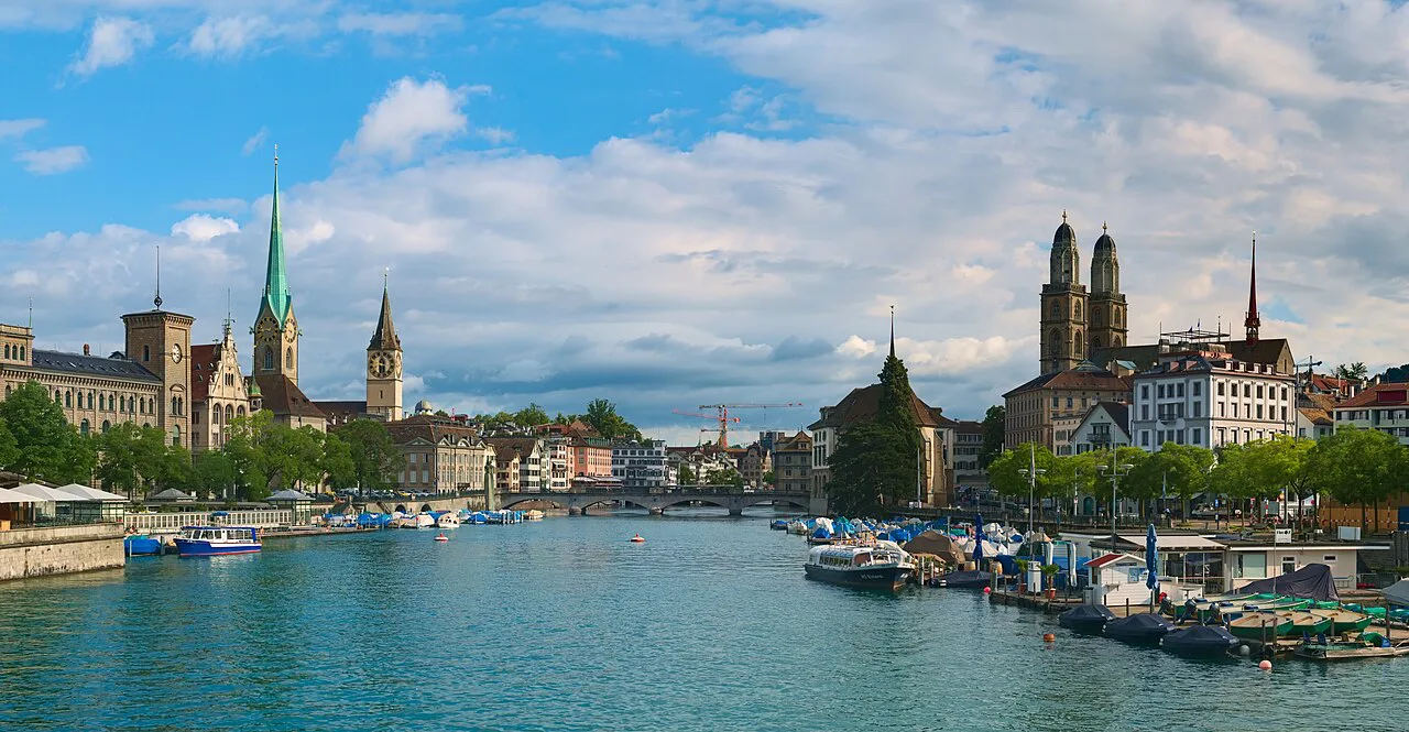 Zürich view Quaibrücke