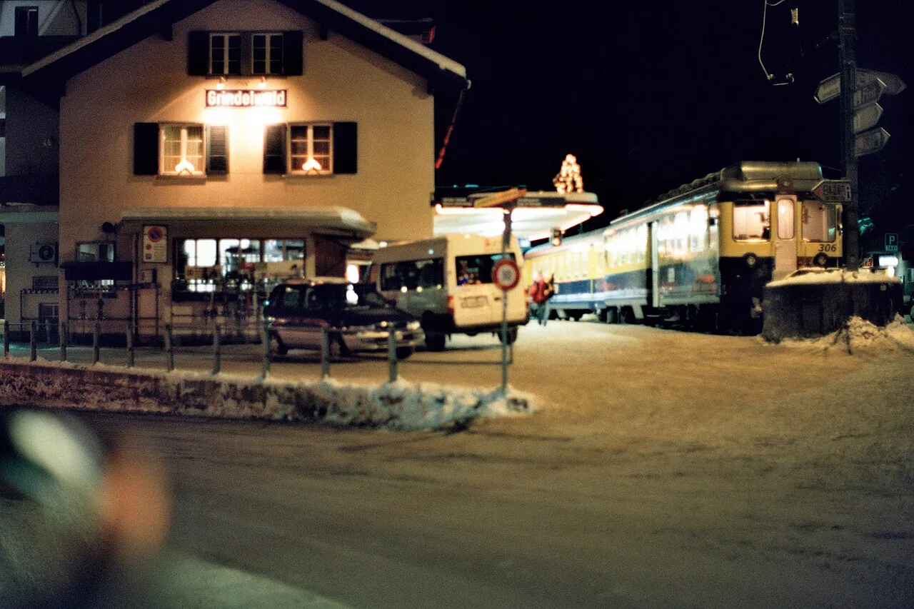 Grindelwald-Negative0-25-23A