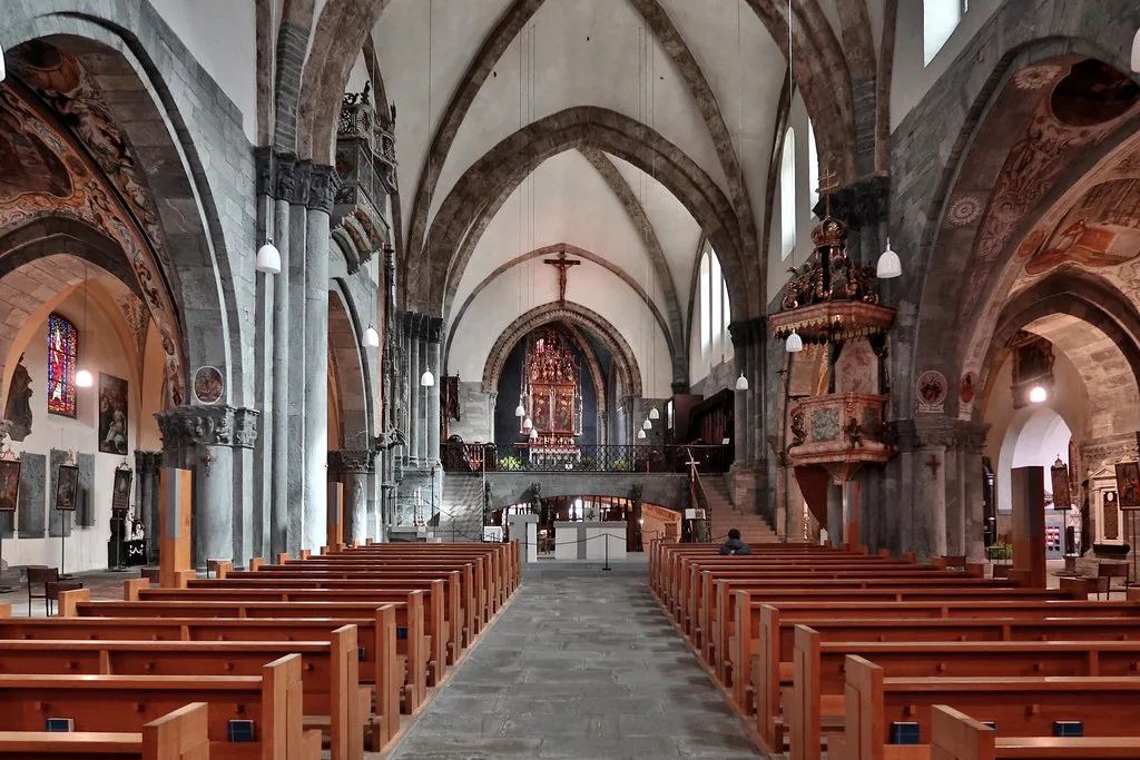 Venue view: Chur Cathedral (Kathedrale St. Mariä Himmelfahrt), the Cathedral of the Assumption, above the old town of Chur.
