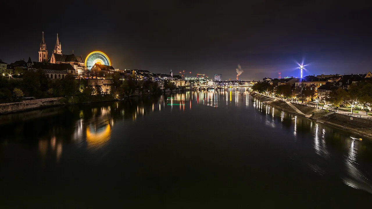 Basel rhein und herbstmesse
