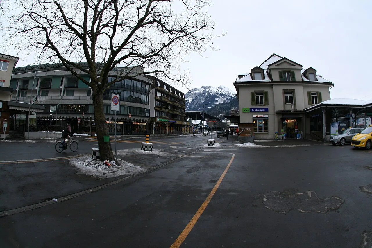 Interlaken, Switzerland - panoramio - Michal Gorski