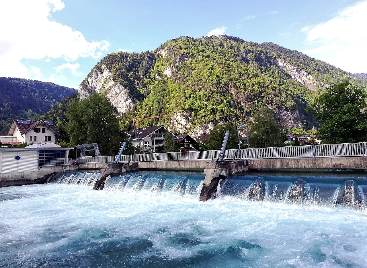 CH-BE-Unterseen-Gurben-Wehr (bei Interlaken)