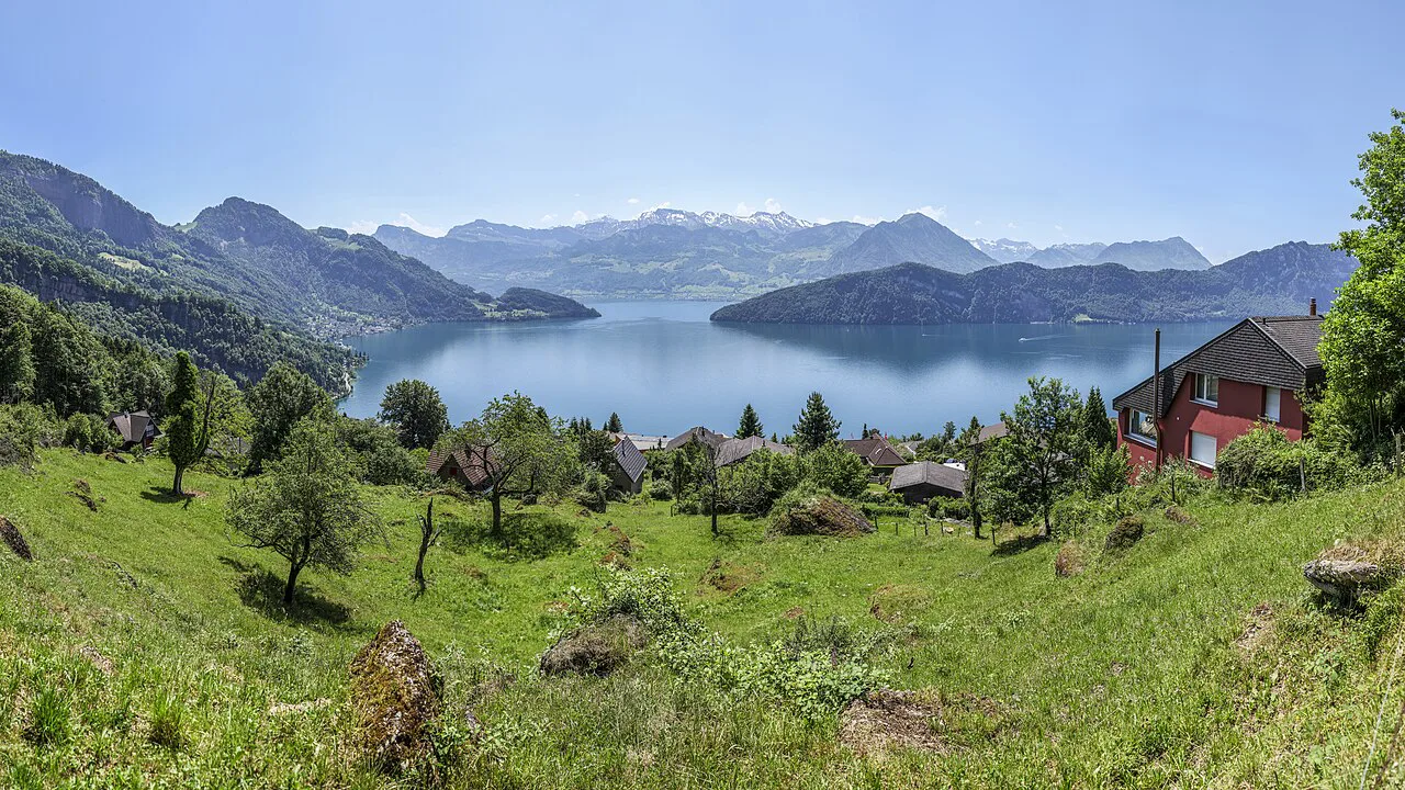 CH.LU.Weggis.Bannholz Lake-Lucerne 16K 16x9-R