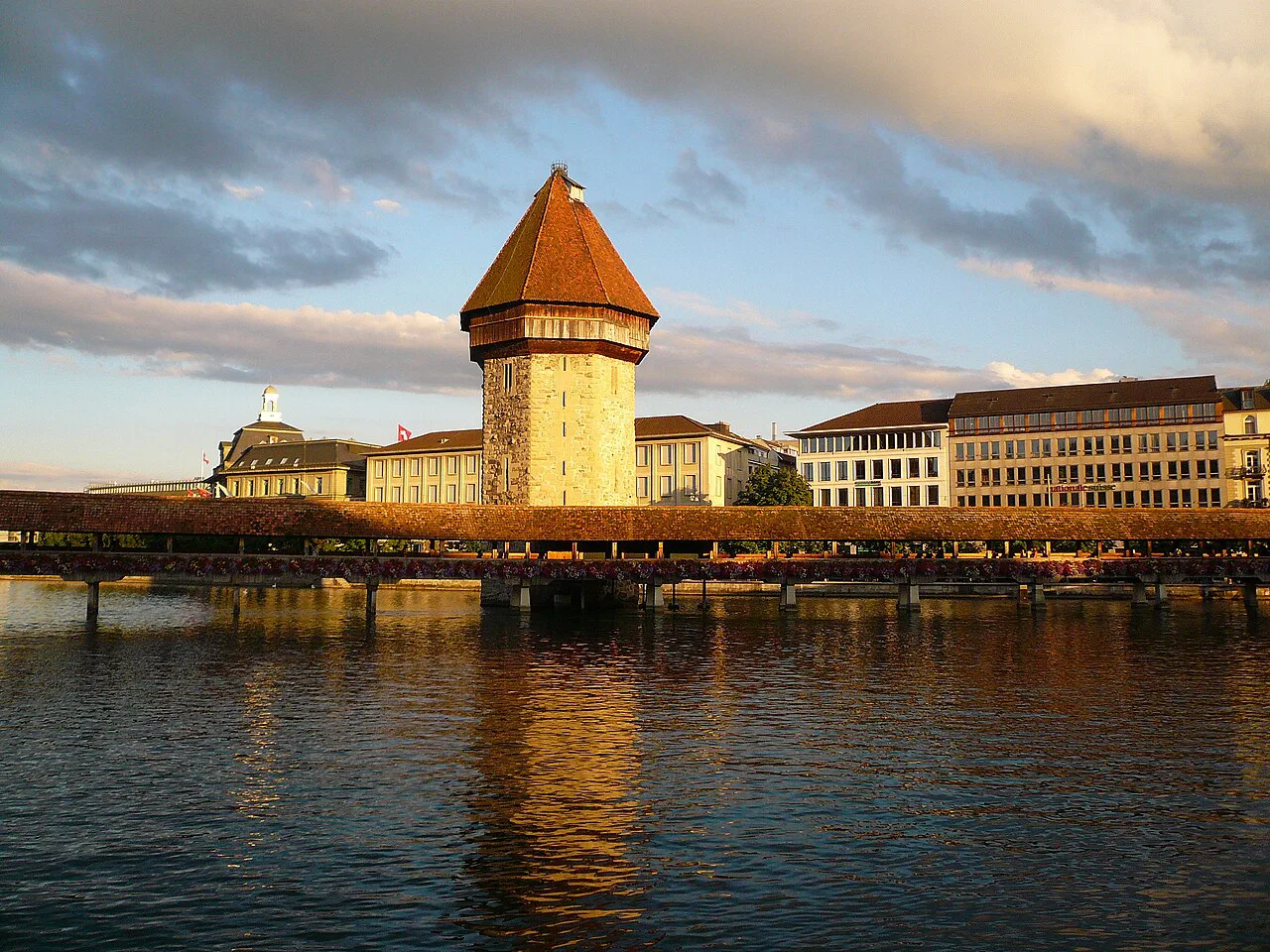 Sunset at Luzern (summer '08) - panoramio, Lucerne
