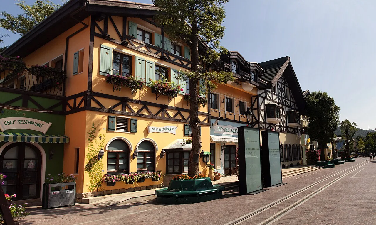 Swiss Town OCT East, Interlaken