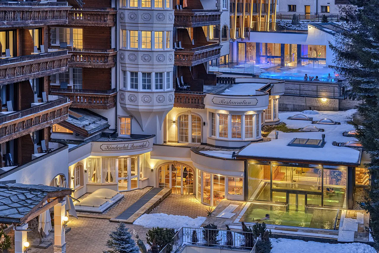 CH.VS.Zermatt Hotel-Wellnessresort-La-Ginabelle 3x2-R 11K